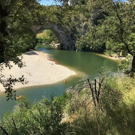 Caline D'hotes Panzió Vesseaux