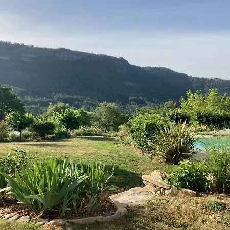 Caline D'hotes 4* Vesseaux