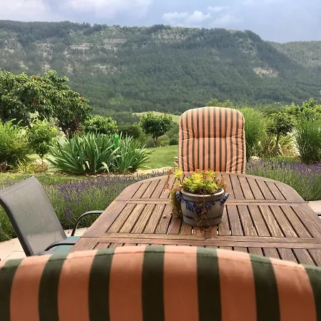 Caline D'hotes Bed & Breakfast *