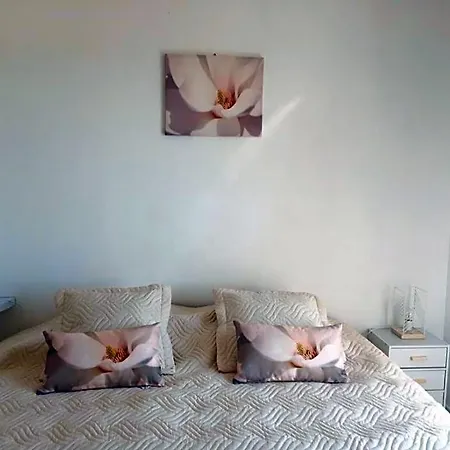 Caline D'hotes Bed & Breakfast 4*