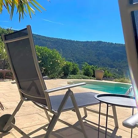 Caline D'hotes 4* Vesseaux